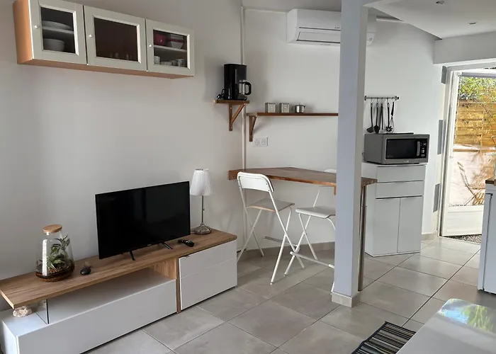 Petite Maison Chaleureuse Proche Du Centre Apartment Perpignan